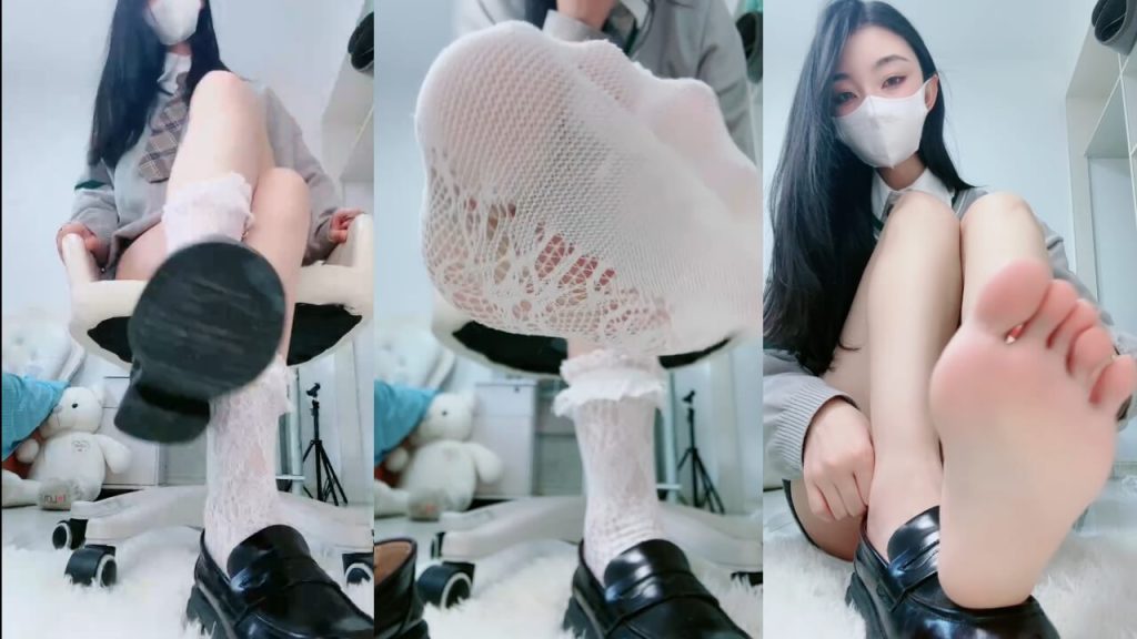 罗宾 - 蕾丝裸足榨 - 第一视角