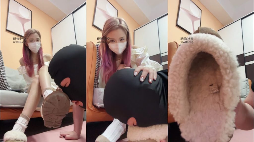 一唯 - 棉袜雪地靴 | 脚奴调教