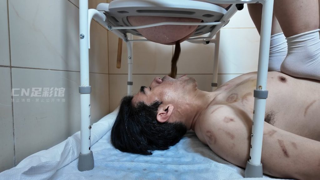 精神小妹 - 黄金圣水群调厕奴 - 厕奴调教