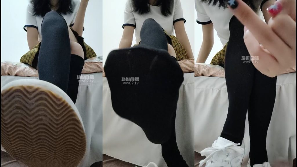 杪杪 - 红绿灯小鸡巴羞辱无脑喷 - 第一视角