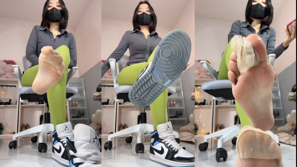 朱砂痣 - 健身臭棉袜红绿灯 | 第一视角