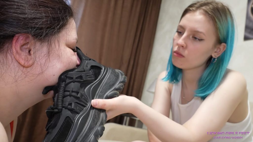 精神小妹酸臭棉袜调教女奴 | 女女/人妖