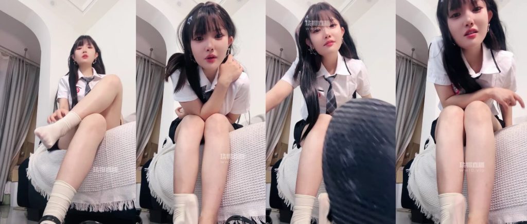 反差猫 - 学生调老师灯 白袜 | 脚奴调教